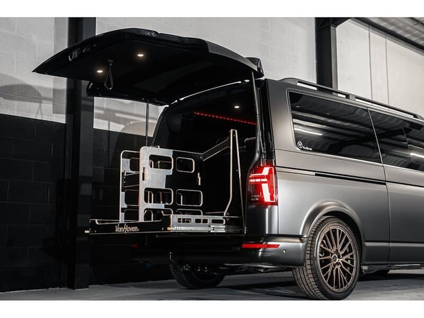 VOLKSWAGEN TRANSPORTER T6.1 T32 TAX EFFICIENT VW CARAVELLE 150 LWB DSG HIGHLINE