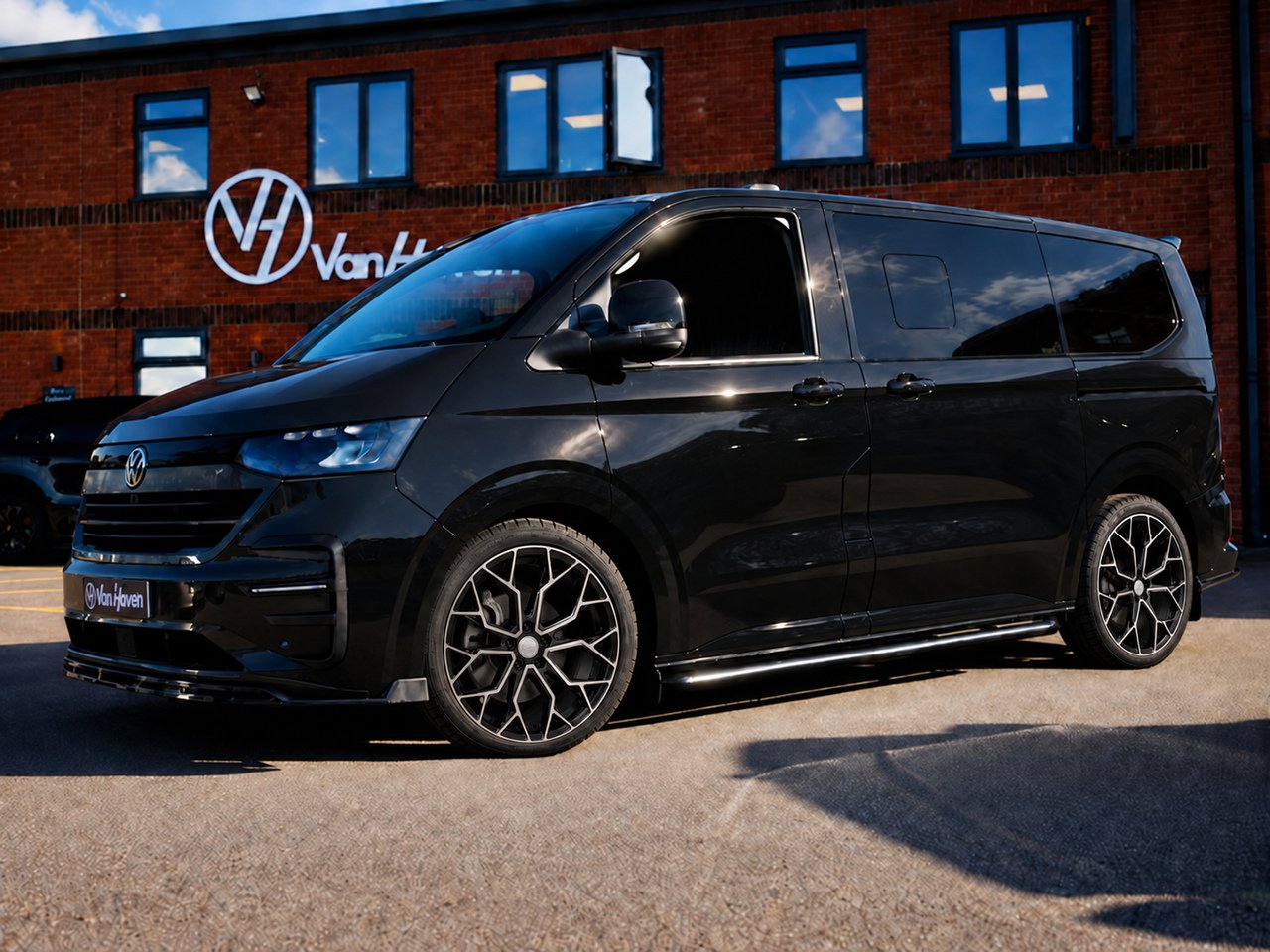 T32 Panel Van Commerce Pro LWB 170 PS  2.0 TDI 8sp Automatic