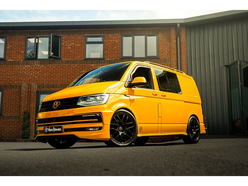 Volkswagen Transporter T32 Tdi Haven 6 TT Kombi Highline Bmt 2.0 5dr Van With Side Windows Semi Auto Diesel