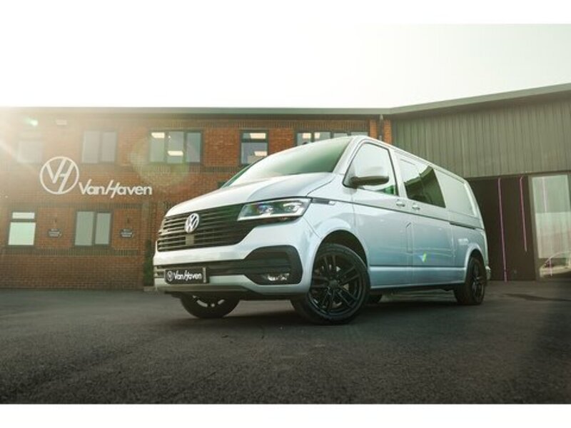 VOLKSWAGEN TRANSPORTER 2.0 BiTDI T32 Highline Kombi Double Cab 5dr Diesel DSG 4Motion LWB High Roof Euro 6 (s/s) (204 ps)