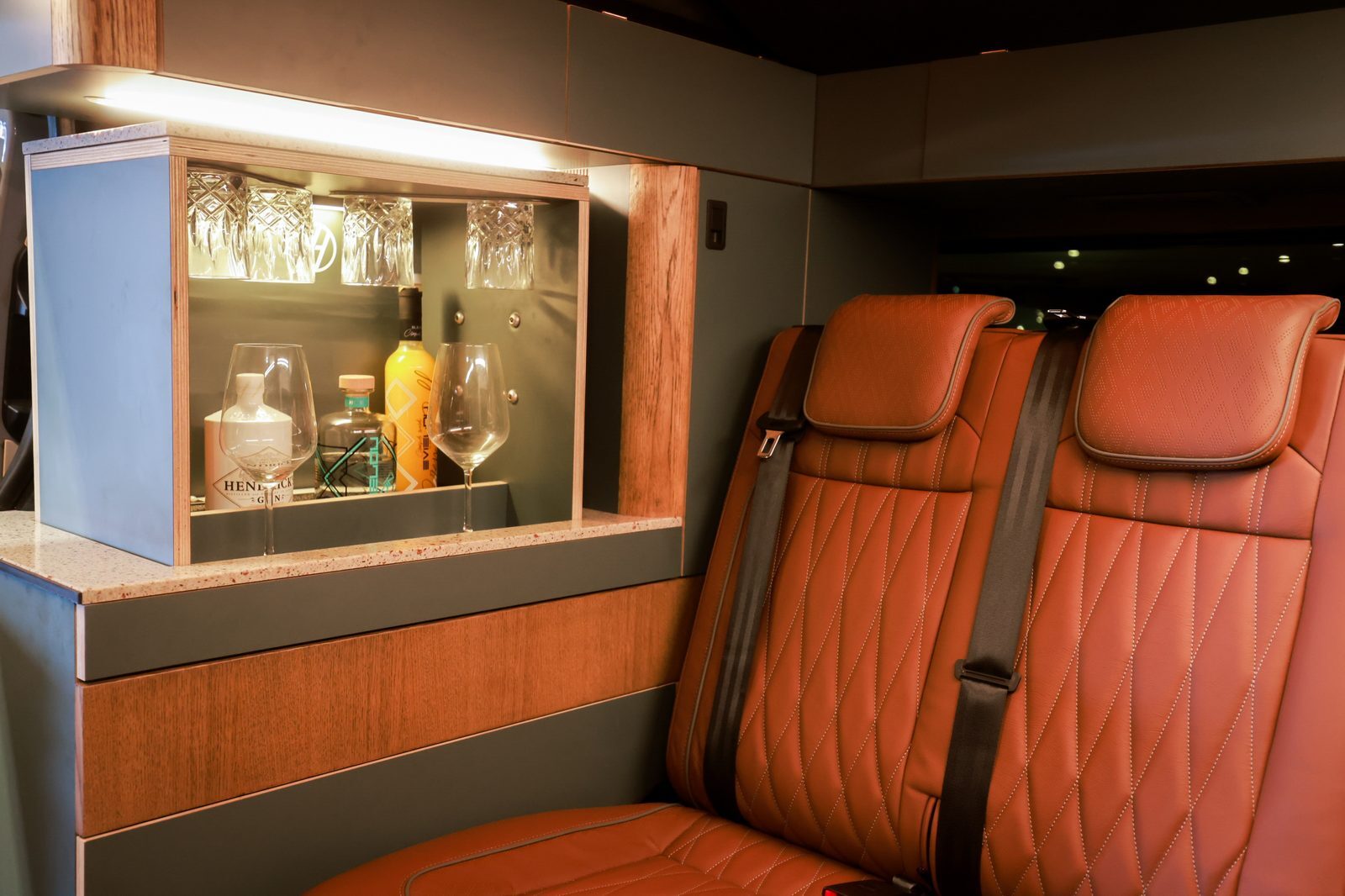 Front cabin seats